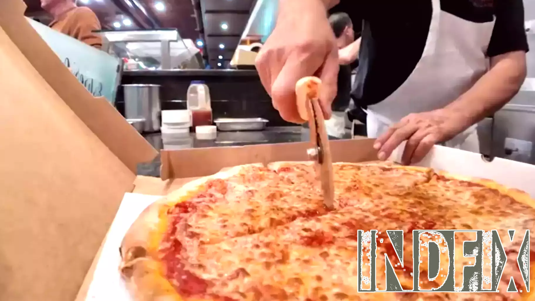 Long Island pizzeria reopens, keeps business in the family