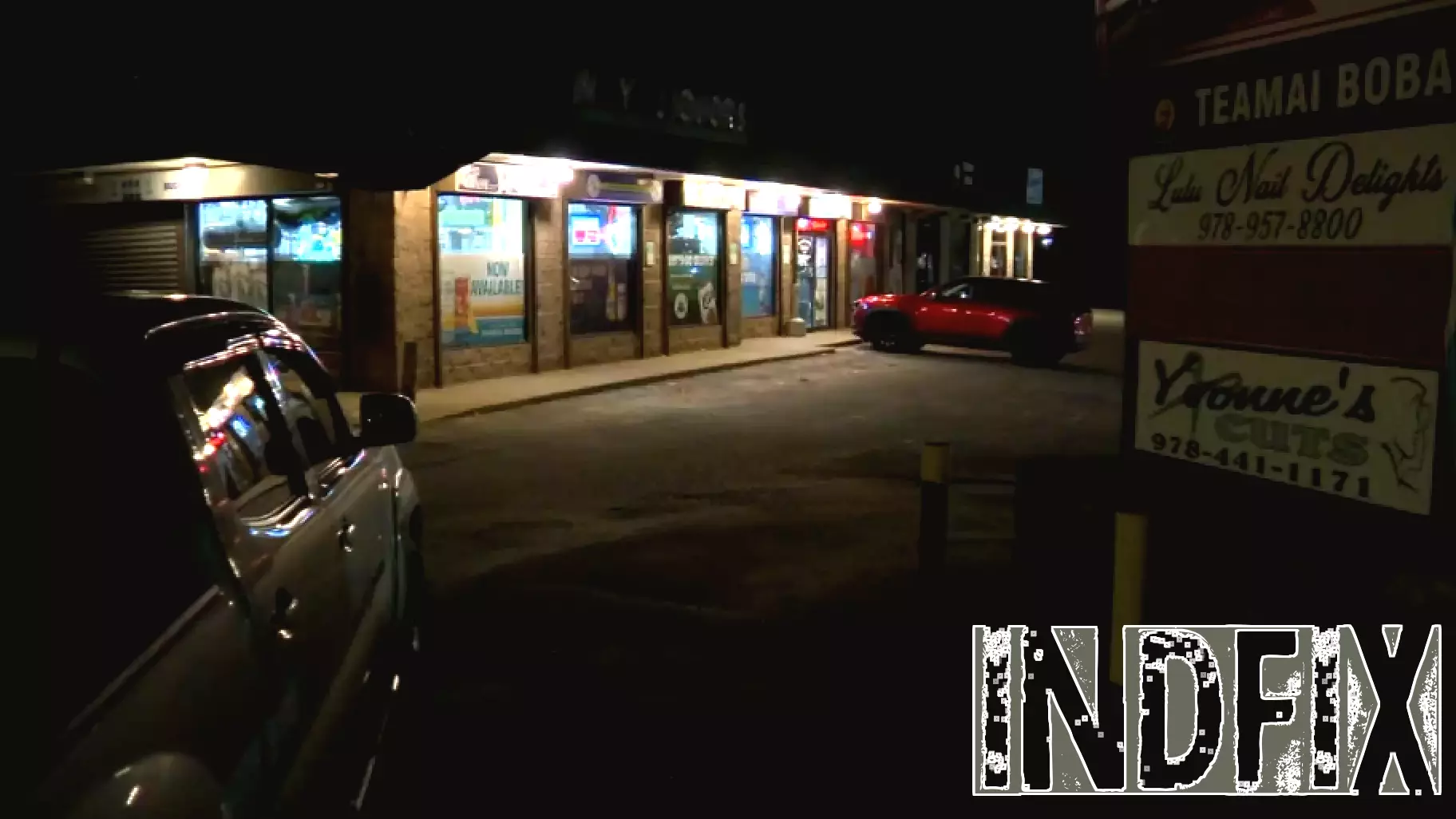 Person robbed at gunpoint outside Dracut business