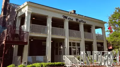 A Blend of Historic Charm and Modern Business in Brentwood's Maryland Farms