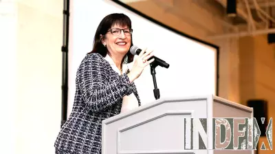 Celebrating Achievement: Dayle Smith Honored with Distinguished Woman in Business Education Award