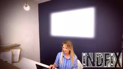 New Business Owner Faces Delivery Issues with Sign Order
